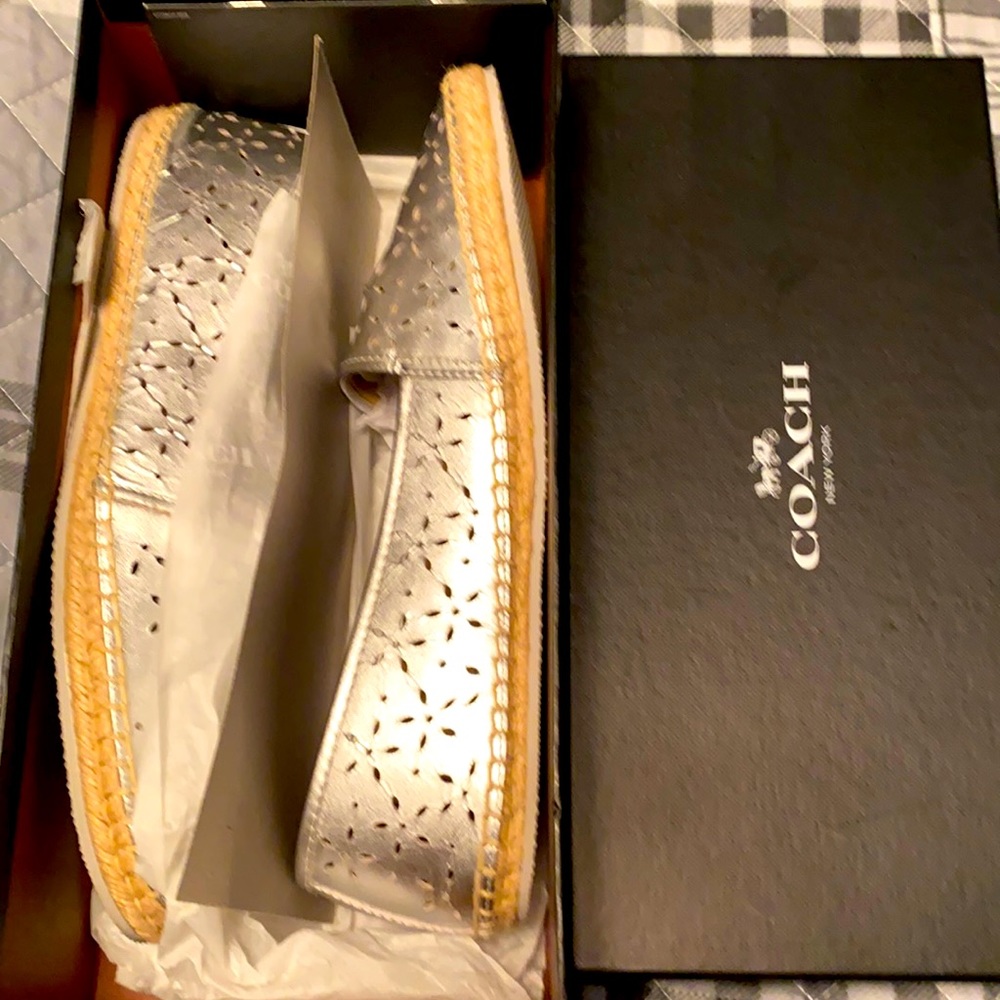 Coach Joanie silver flats sz. 9.5